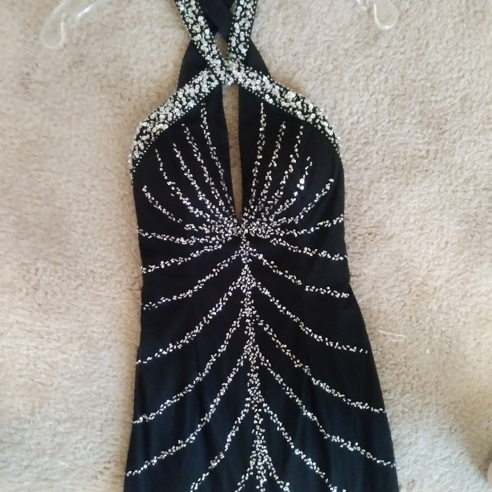 Gown Formal Sean Collection Size 6 worn once